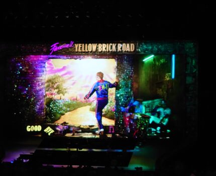 エルトン・ジョン Elton John Farewell Yellow Brick Road ツアー